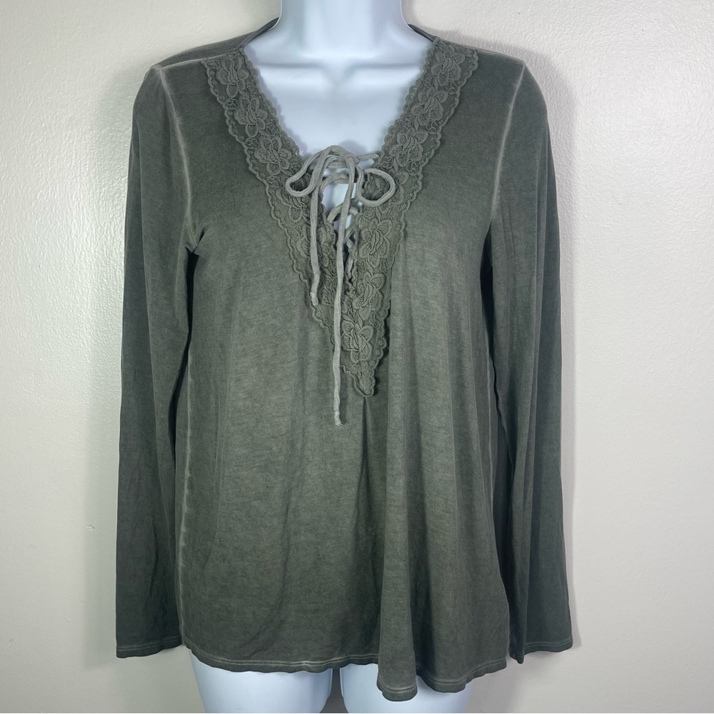 American Eagle Soft & Sexy Lace up Front Tie Top